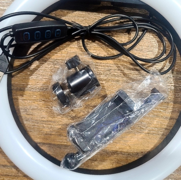 Ring Fill Light NEW - Picture 2 of 4